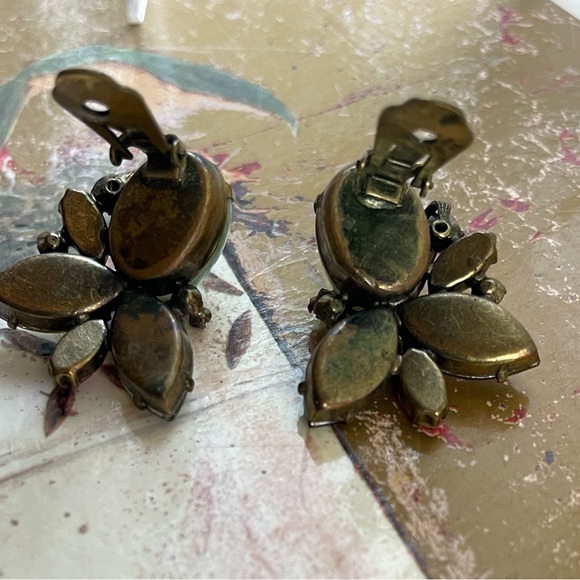 Vintage Alice Caviness Lava Rock Art Glass AB Rhinestone Clip On Earrings - Picture 6 of 10